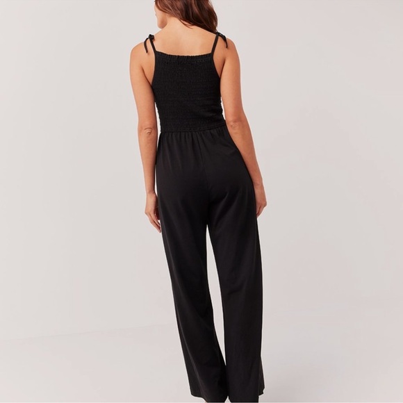 Pact One and Done Soirée‎ Smocked Wide Leg Jumpsuit Black Size Medium - Picture 4 of 15